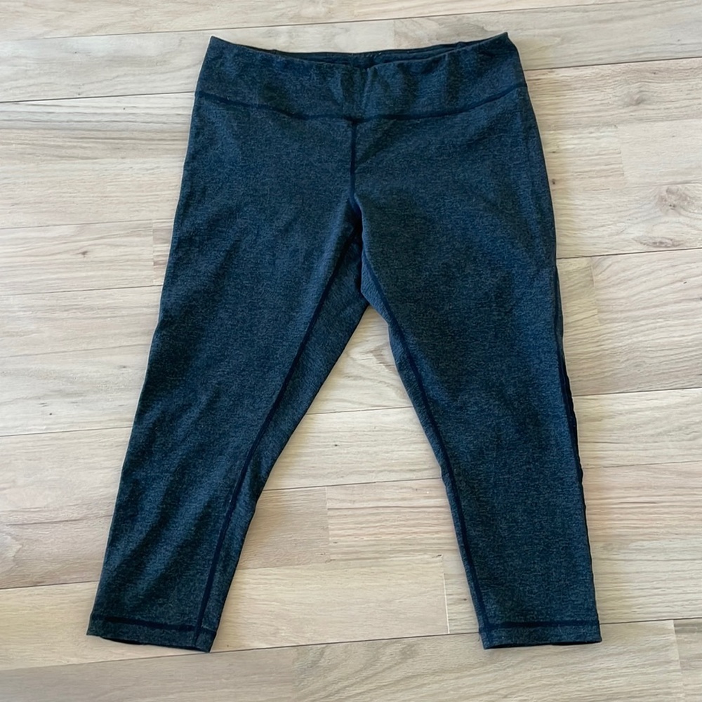 Zella Women’s Capri Leggings